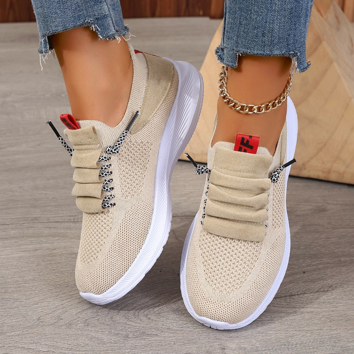 Women’s Non-Slip Round-Toe Casual Sneakers CJ