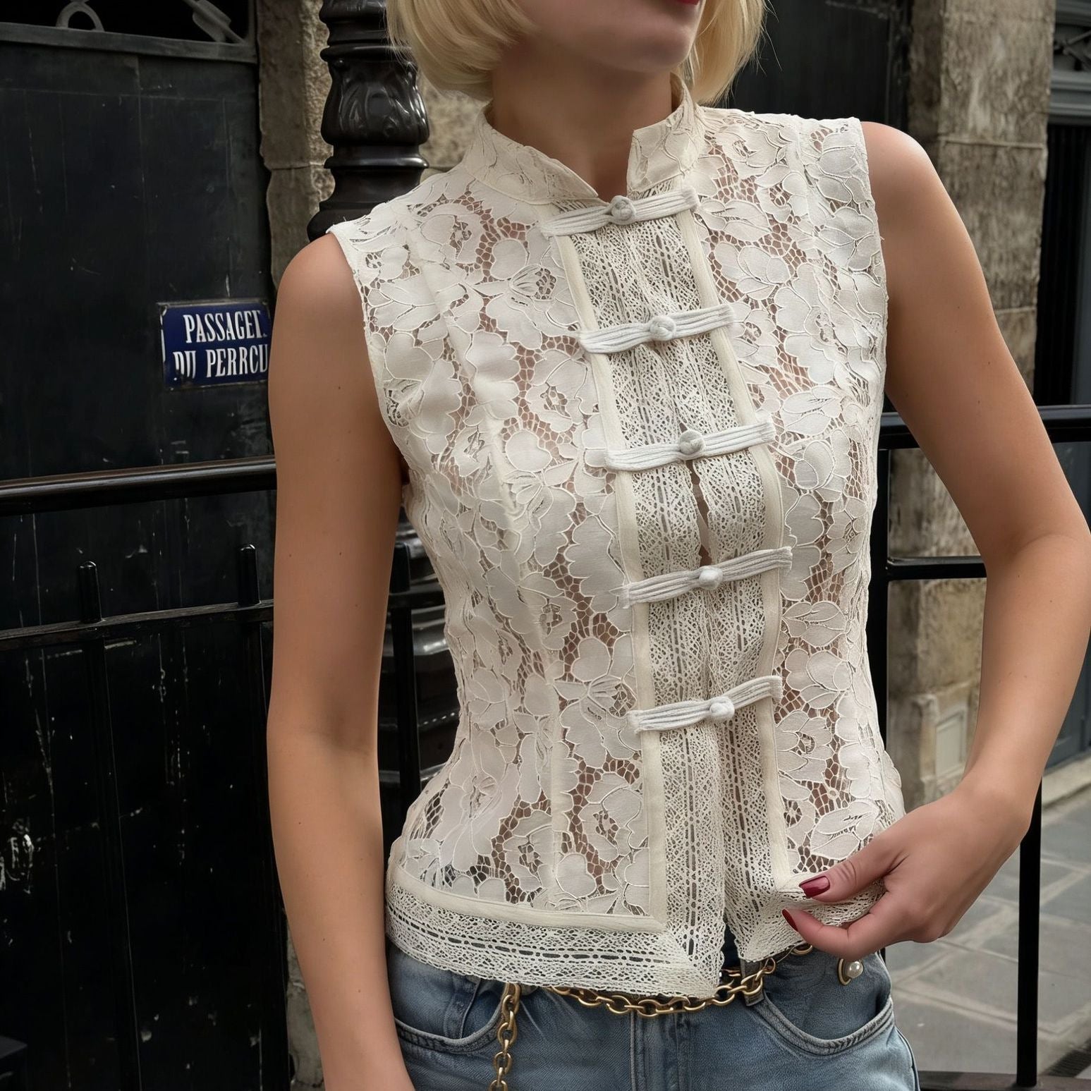 Fashionable Lace Crochet Stand Collar Slim-fit Sleeveless Shirt 