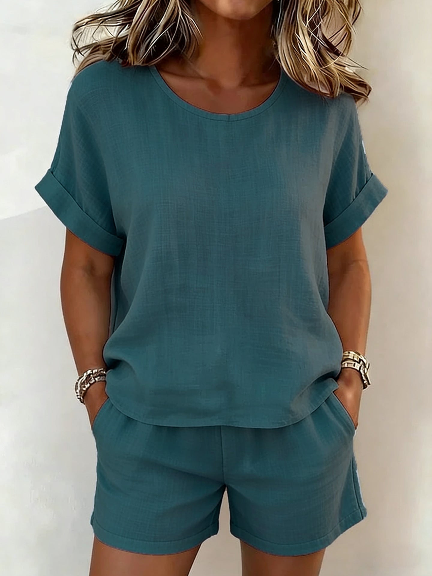 Solid-color Casual Round-neck Short-sleeve Shorts Two-piece Set 