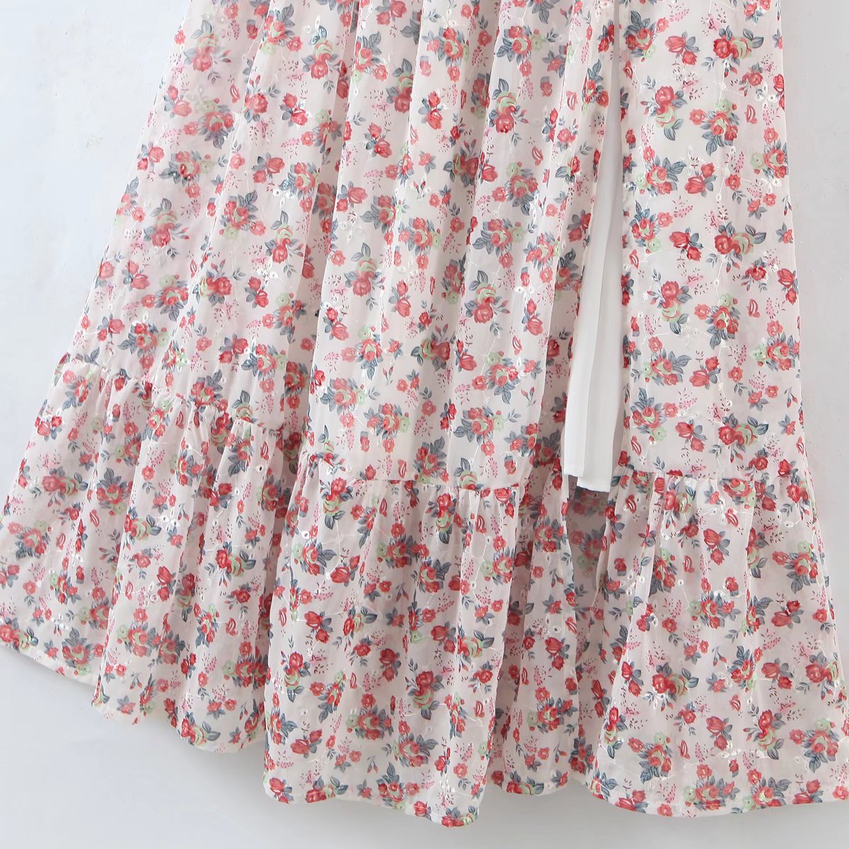 Wear A Long-sleeved Resort-style Maxi Skirt With One Shoulder And Two Shoulders Diversi Fashion™