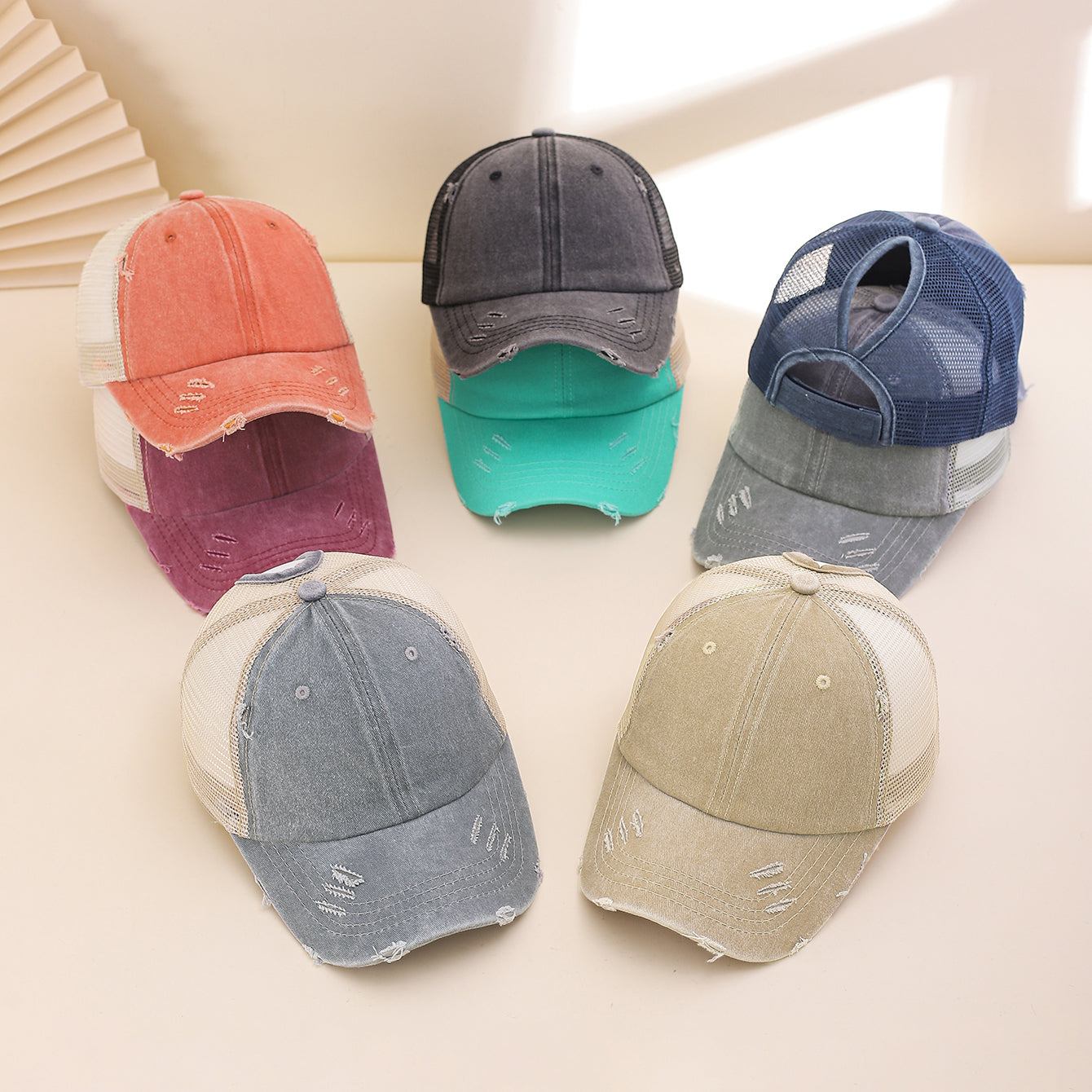 Solid-color, Frayed, Washed-out, Distressed, Mesh-patterned Cap - A Trendy, Youthful, Versatile Baseball Cap That Suits Both Daily Commuting And Outdoor Activities. 