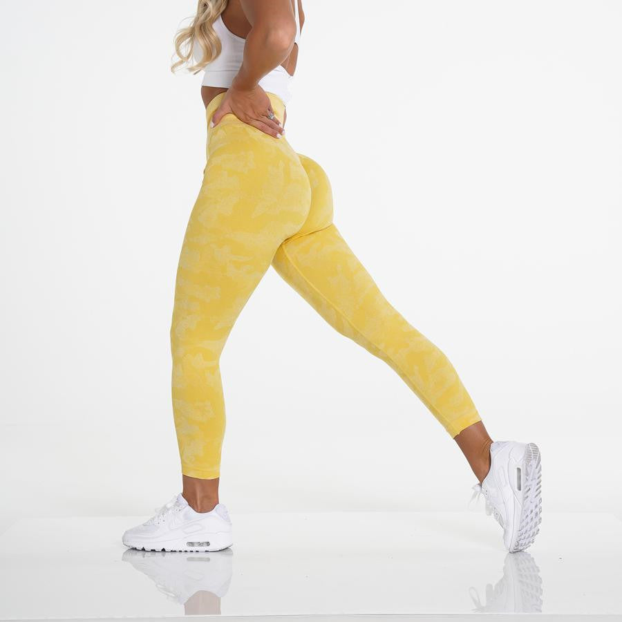 Snowflake Camouflage Seamless Yoga Pants – High Waisted Leggings FitiqueFit