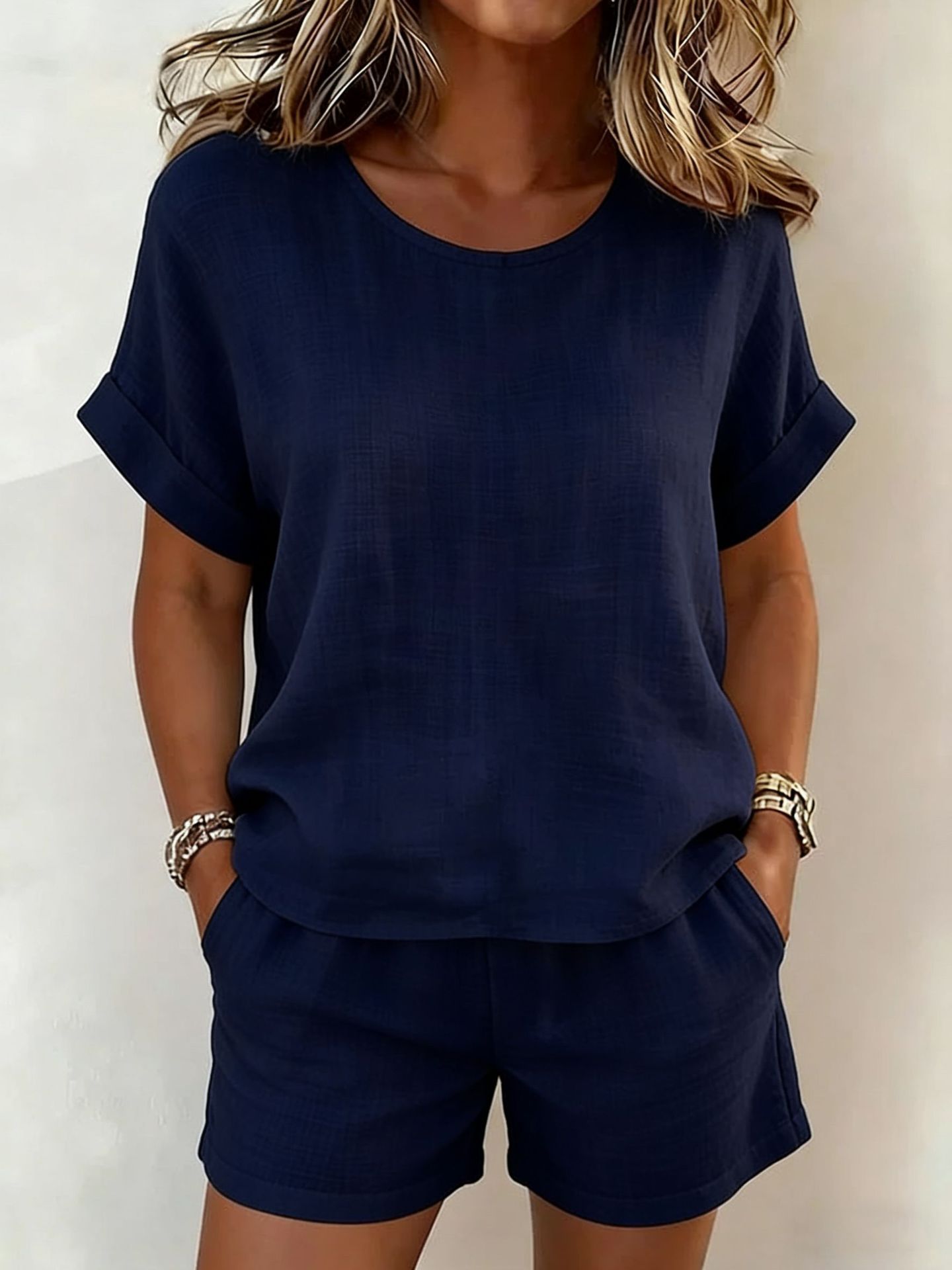 Solid-color Casual Round-neck Short-sleeve Shorts Two-piece Set 