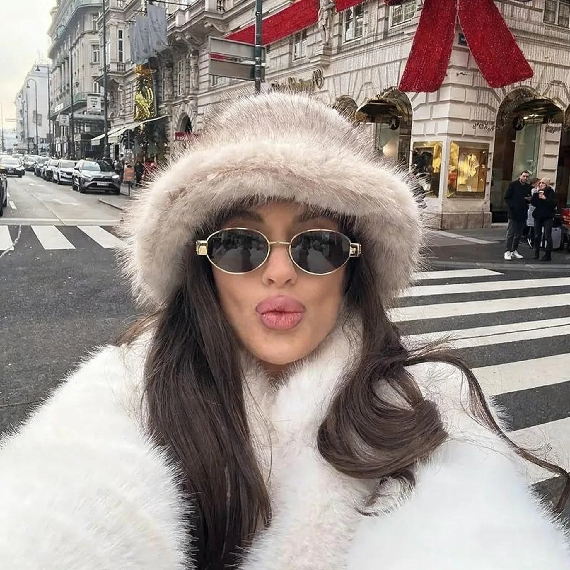 Winter New Imitation Fox Fur Fur Velvet Ladies Hat Ins Style Korean Fashion Luxury Fisherman Hat Outdoor Shopping Accessories 