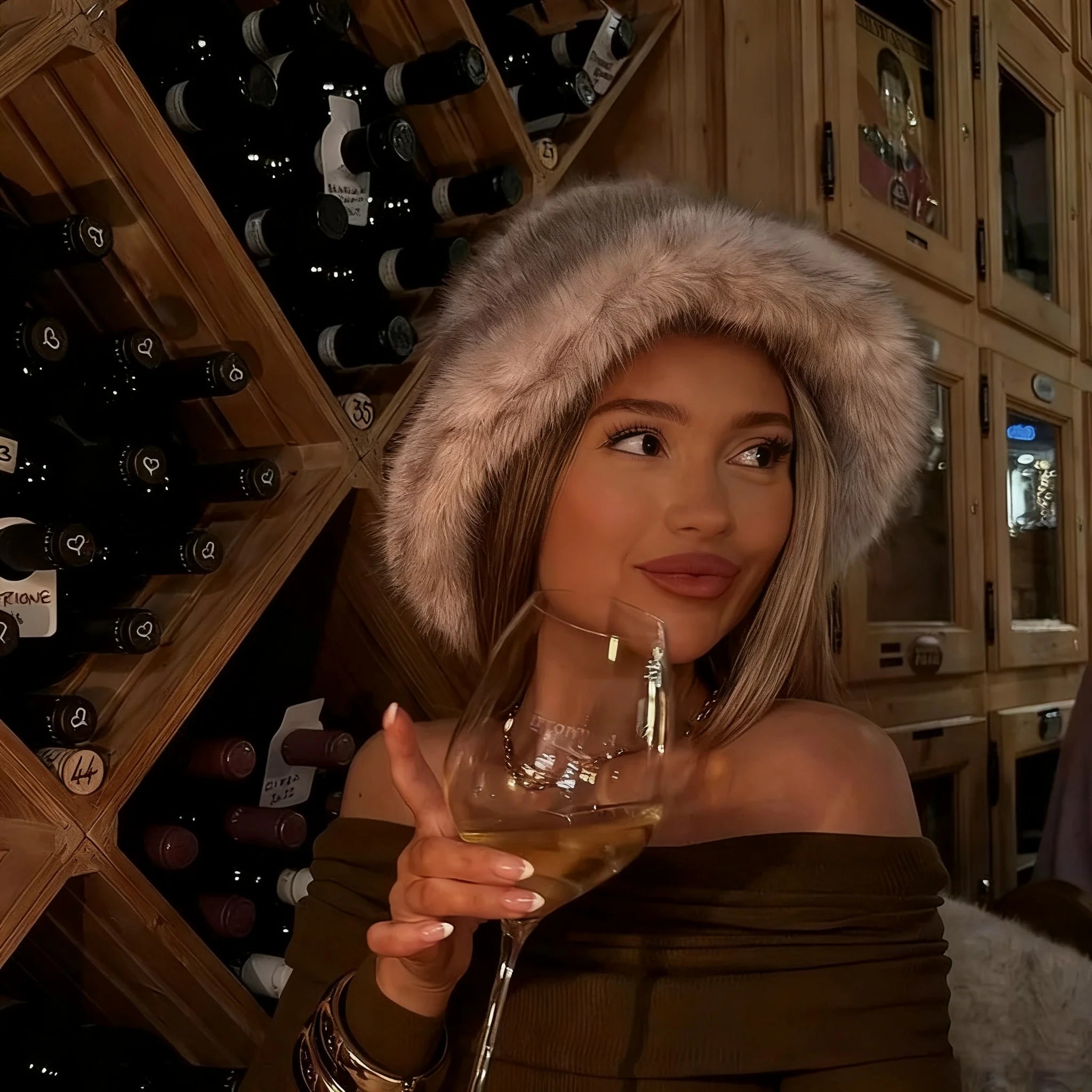 Winter New Imitation Fox Fur Fur Velvet Ladies Hat Ins Style Korean Fashion Luxury Fisherman Hat Outdoor Shopping Accessories 