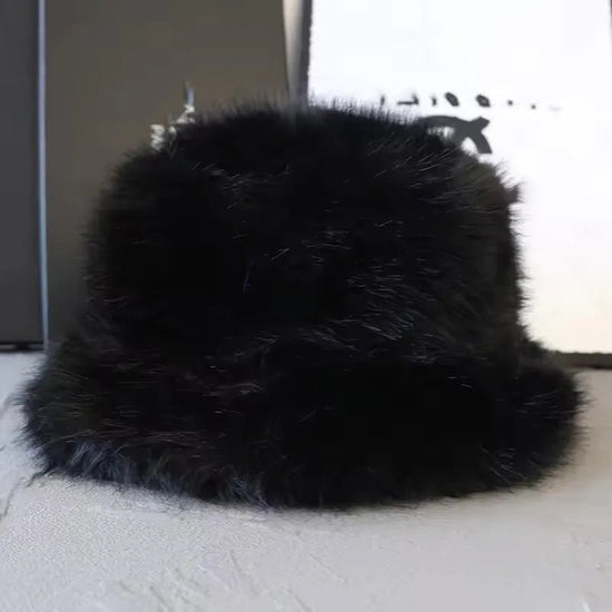 2025 Fluffy Faux Fur Bucket Hats Women Faux Fox Warm Thick Plush Winter Hat Lady Fashion Luxury Panama Furry Fisherman Cap Y2k 