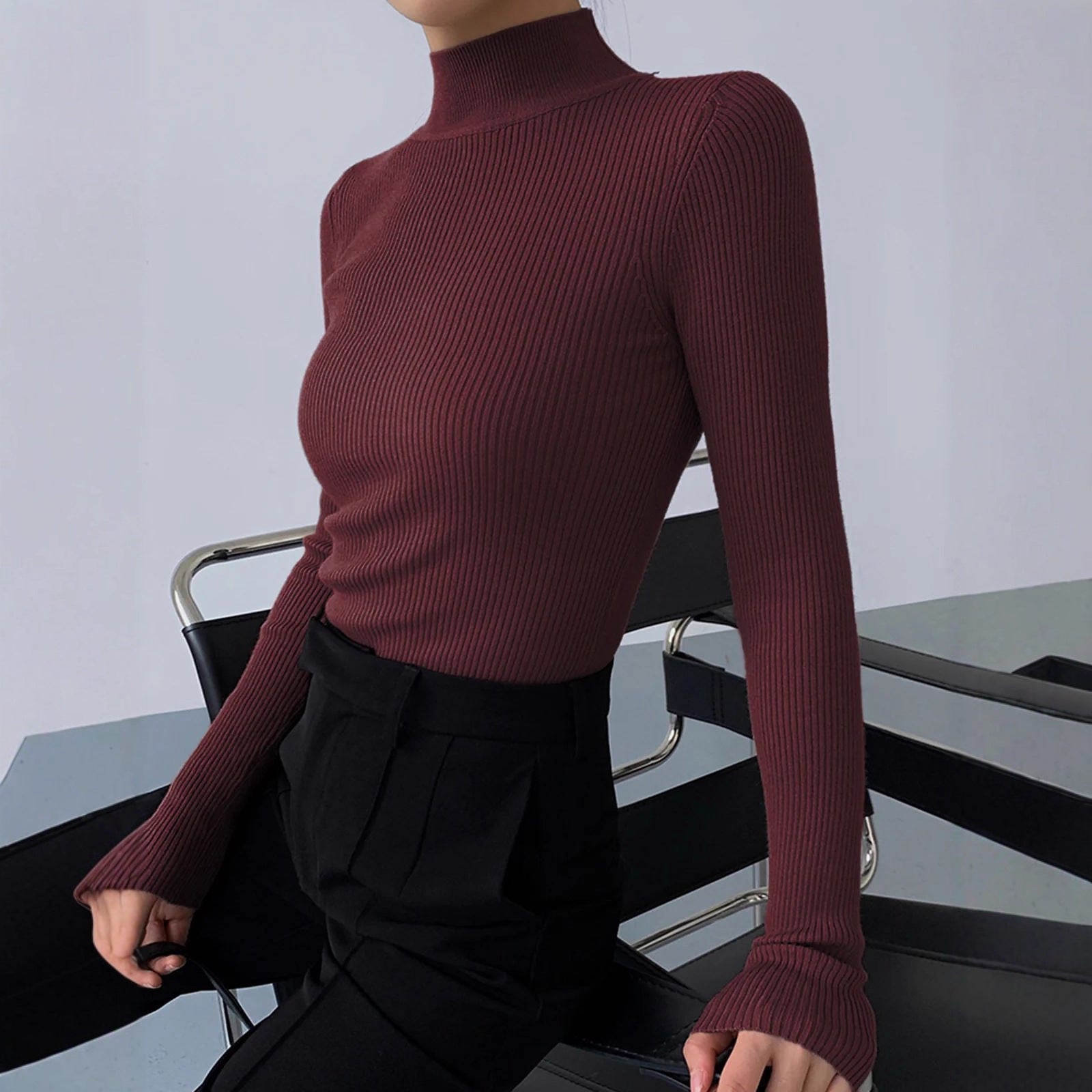 Womens Fashionable Tight-Fit Crew-Neck Knitted Top 