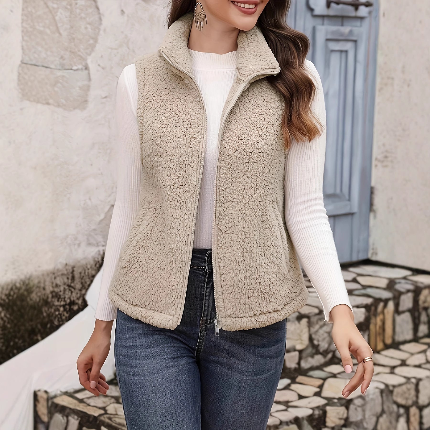Plush Stand-up Collar Sleeveless Zippered Lightweight Vest With Pockets For Comfort 